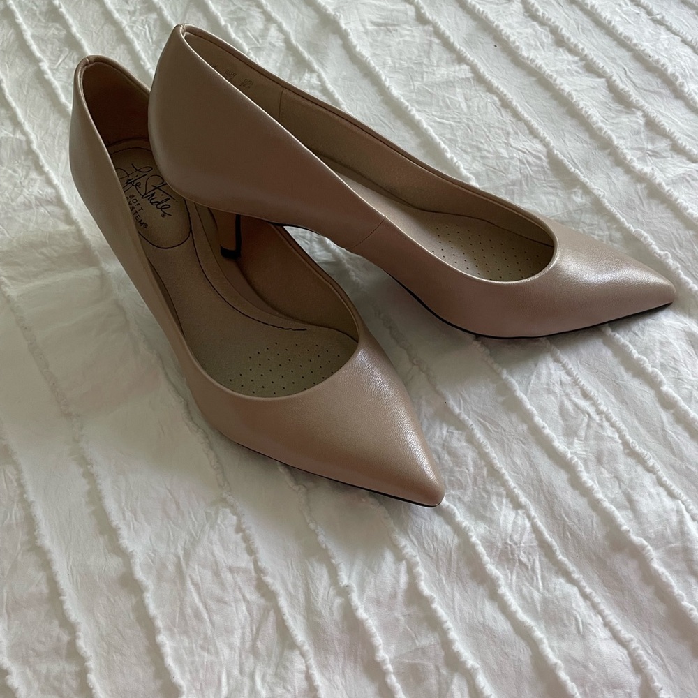 Lifestride kitten heel pumps